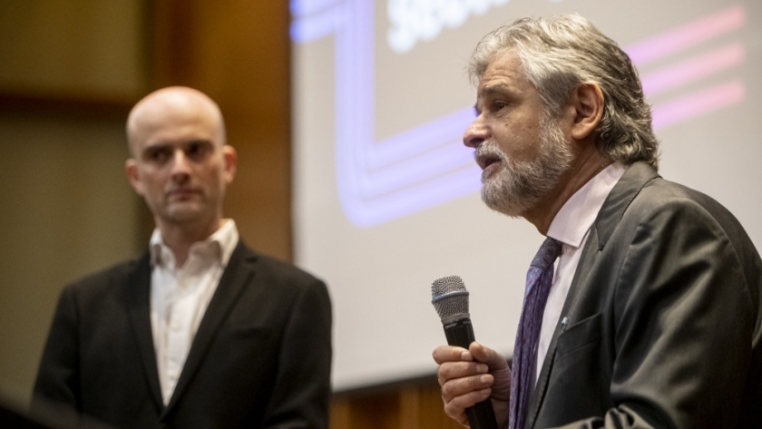 Inteligencia Artificial: el debate principal es cómo se regula y democratiza