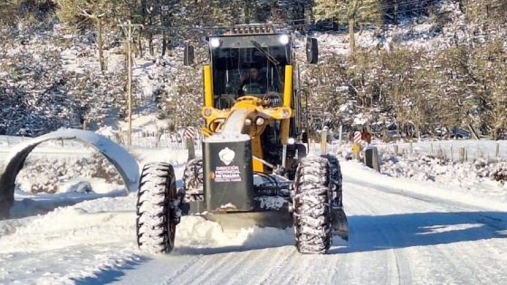 Tareas de despeje y asistencia vial en marcha por el Operativo Invierno 2025 en Tierra del Fuego