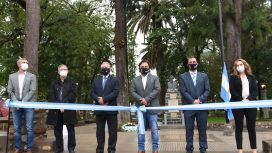 En Chicoana, el gobernador Sáenz inauguró las obras de puesta en valor de la plaza principal y casco céntrico