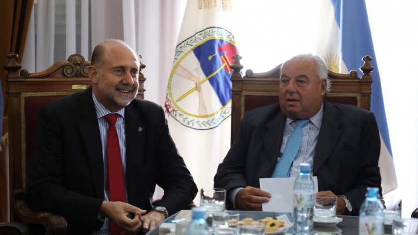 El gobernador encabezó un encuentro con la corte suprema de justicia de Santa Fe