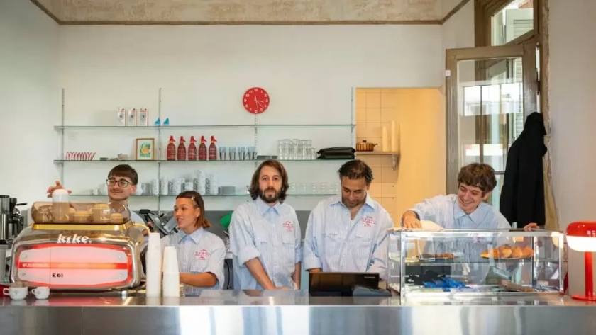 Martín Piroyansky abrió un bar de café y sándwiches de miga para frenar una torre: dónde queda