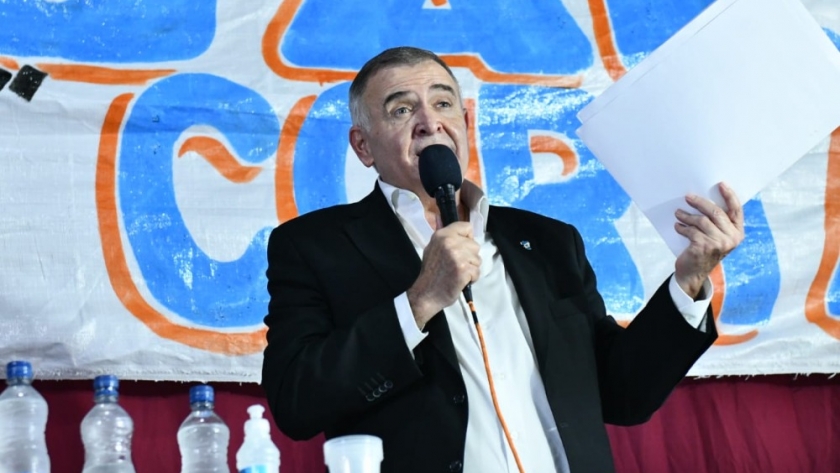 Jaldo entregó 140 escrituras a vecinos del sur de la Capital