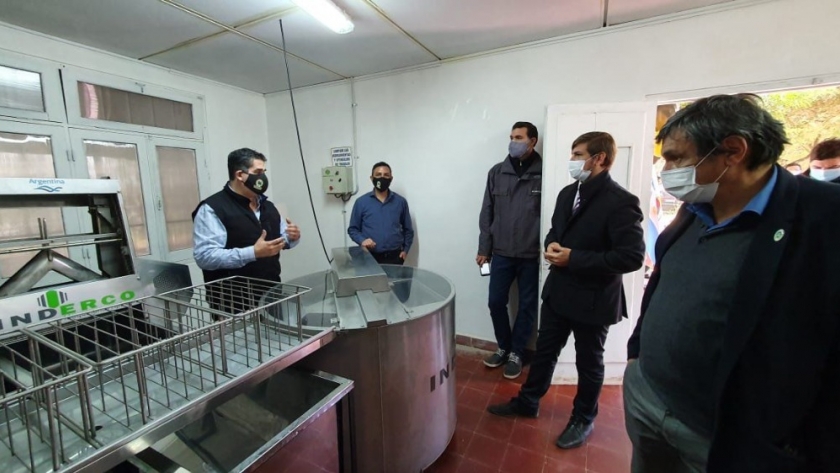 La Provincia inauguró la Primera Sala de Extracción de Miel