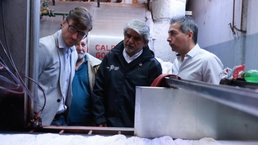 Correa recorrió fábricas y encabezó encuentros con trabajadoras y trabajadores