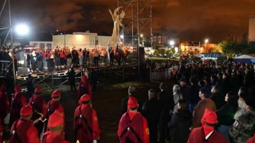 Con una nueva vigilia patriótica, la comunidad salteña conmemoró el 42 aniversario de la Guerra de Malvinas