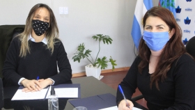 Malena Galmarini y Mariel Fernández firmaron convenio para reactivar obras de agua y saneamiento con cooperativas en Moreno