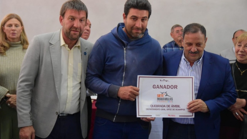 Se realizó entrega de premio a La Quebrada de Ambil, una de las 7 Maravillas Riojanas