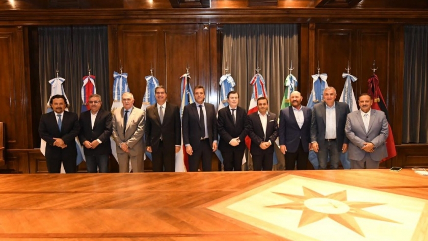 Con una agenda de temas prioritarios, gobernadores del Norte Grande se reunieron con Sergio Massa