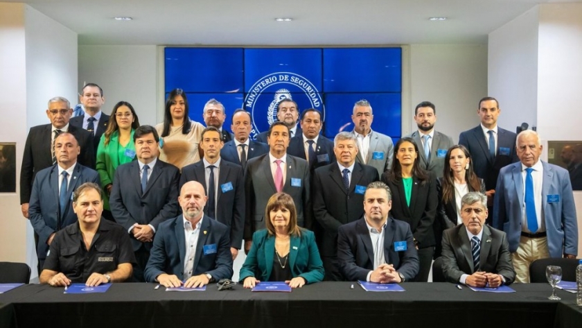 Bs. As: El Ministro de Seguridad junto a los subsecretarios y la cúpula policial estuvieron en el 1er. Encuentro del Consejo de Seguridad Interior
