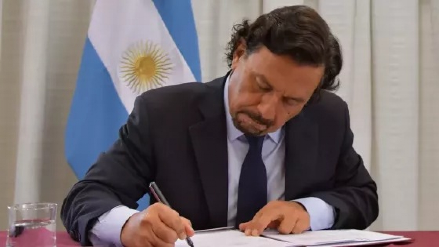 Salta envió a la Legislatura un proyecto para reordenar su estructura ministerial y reforzar la gestión