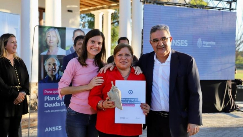 Catamarqueños y catamarqueñas recibieron su jubilación