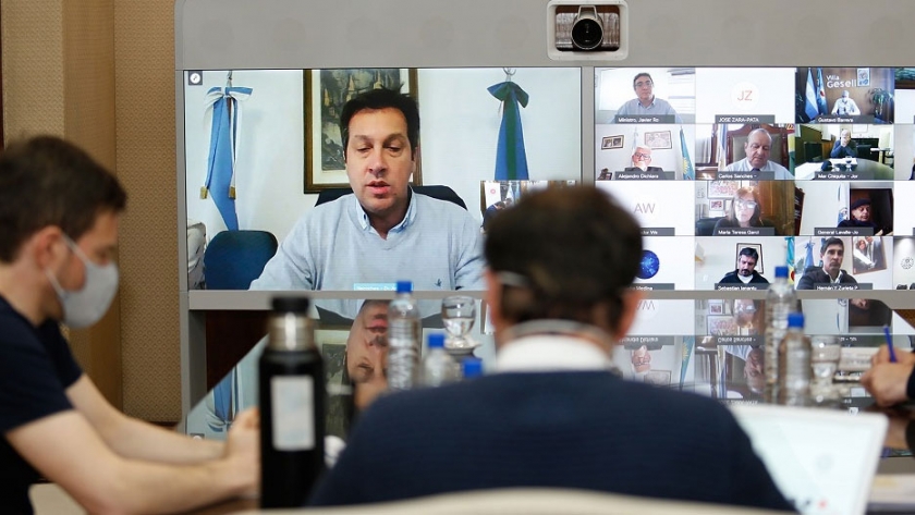 Kicillof encabezó una mesa de trabajo con intendentes de la costa atlántica