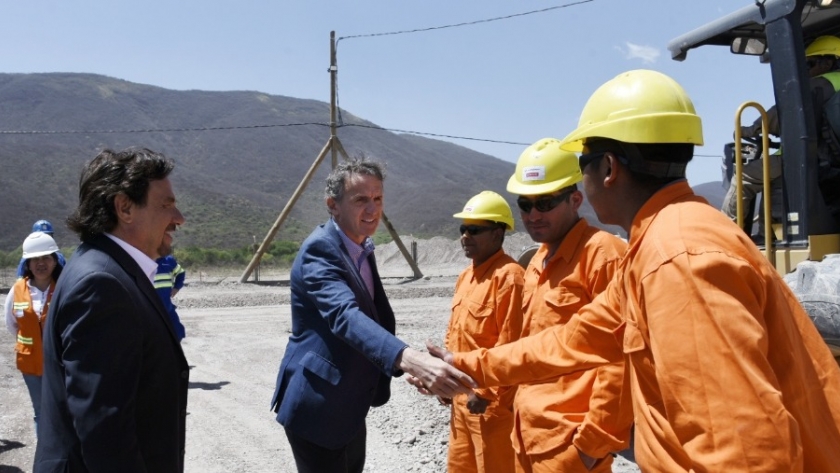En Salta, se firmó el acta de inicio de obras para 75 Sistemas de Captación y Almacenamiento de Agua de Lluvia para Santa Victoria Este