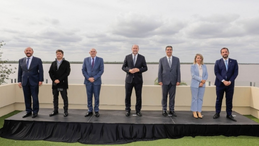 El gobernador Insfrán participó de la reunión del Consejo Federal de Hidrovía