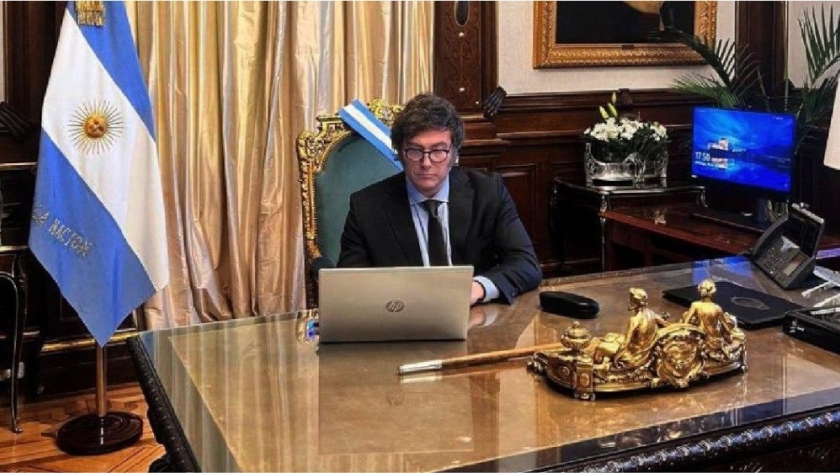 Por la cadena nacional, Milei anunciará la extensión de los períodos de prueba laborales, límites a las indemnizaciones y un recorte de gastos