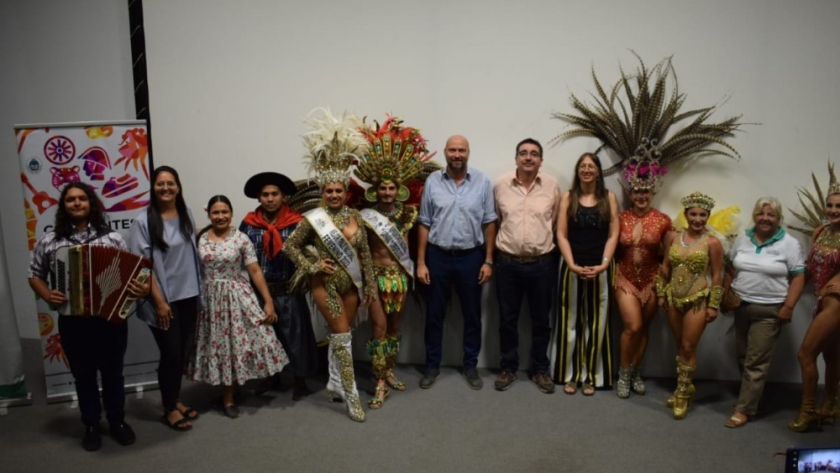 Corrientes exhibe sus playas, el chamamé y el carnaval en el litoral