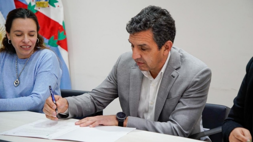 Firman convenio tripartito para el desarrollo científico  de la Minería en La Rioja