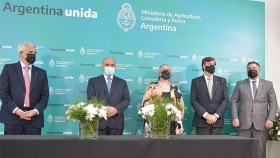 Julián Domínguez y Juan Manzur presentaron a las nuevas autoridades del INTA y el SENASA