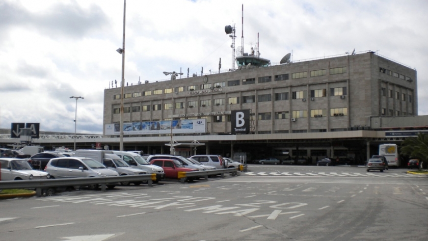 Ambiente convalidó un protocolo de gestión de residuos y elementos de protección personal en aeropuertos