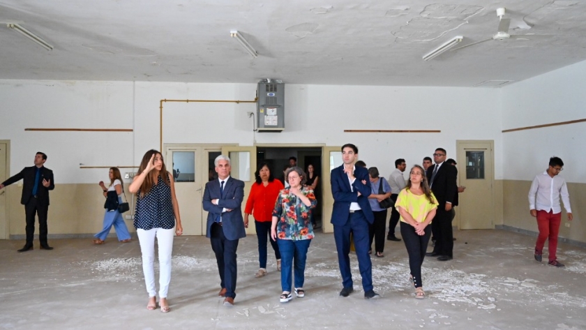 Poggi quiere que las escuelas más deterioradas estén listas para empezar las clases