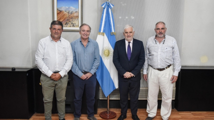 Vilella se reunió con autoridades de la Federación de Distribuidores de Insumos Agropecuarios (FeDIA)