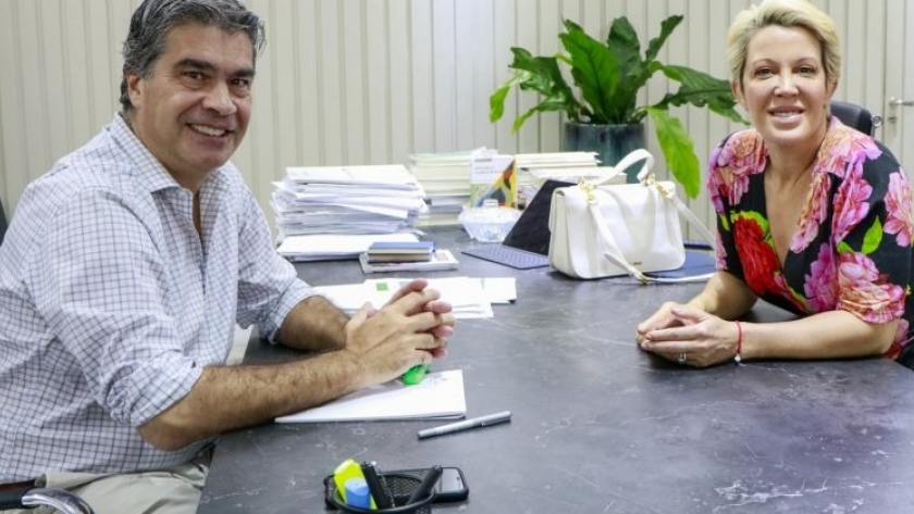 Capitanich y Miriam Lanzoni dialogaron sobres los avances de la película que se rueda en Chaco