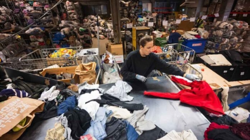 Mientras Suecia se ahoga en ropa descartada, crece la urgencia por adoptar materiales biológicos