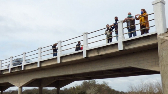<Rehabilitan el puente sobre el arroyo Durazno y el acceso a la localidad del departamento Tala