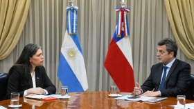 El ministro Sergio Massa recibió a la embajadora de Chile para avanzar con la integración económica, energética y comercial