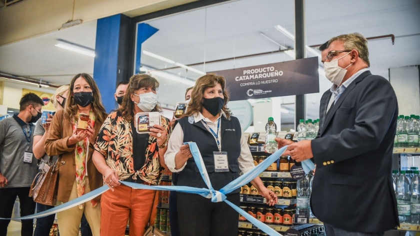 Carrefour inauguró su espacio de ventas de productos catamarqueños