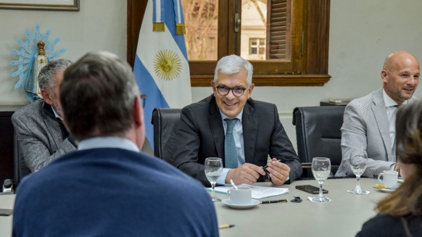 Julián Domínguez se reunió con representantes de la cadena porcina y expresó 