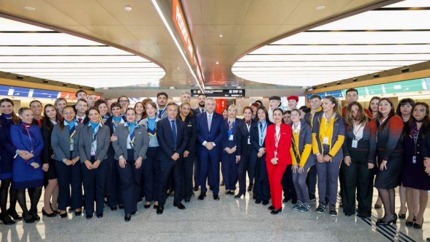 Giuliano y el Presidente Fernández en la Nueva Terminal de Ezeiza: 