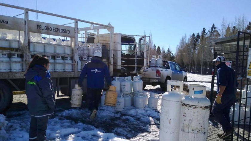 Petrominera refuerza el abastecimiento de gas envasado en Cushamen
