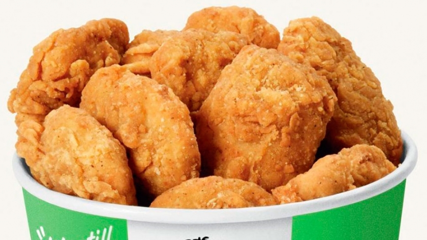 Después de la carne artificial, una cadena lanzó un pollo vegano y se agotó en minutos