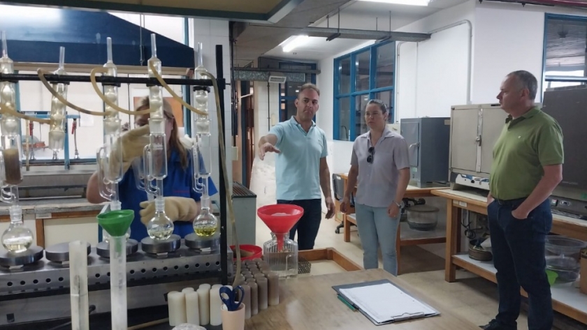 Chubut refuerza su compromiso con la calidad de las lanas a través del Laboratorio de Rawson