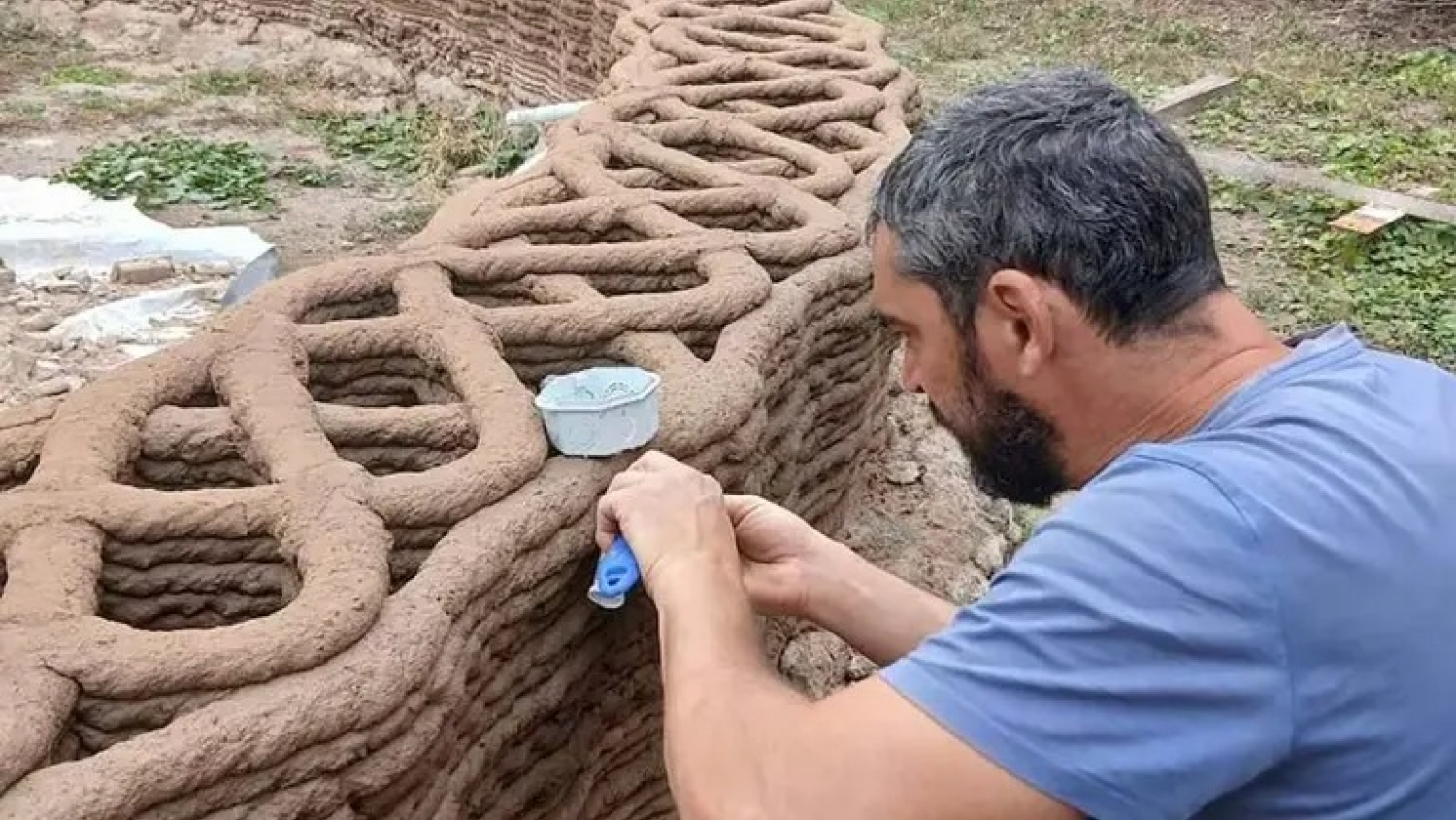 Desde Córdoba al mundo: creó una impresora 3D para construir con barro