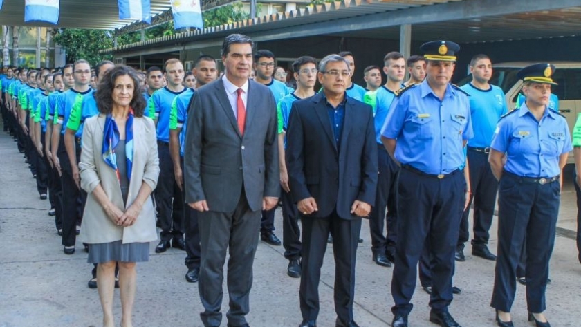 El gobierno presentó la policía comunitaria para reforzar la seguridad en operativos durante las fiestas de fin de año