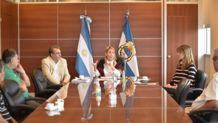Aubone recibió al sector de transporte de cargas