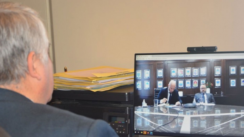El ministro Díaz Cano participó de una videoconferencia con el ministro Kulfas