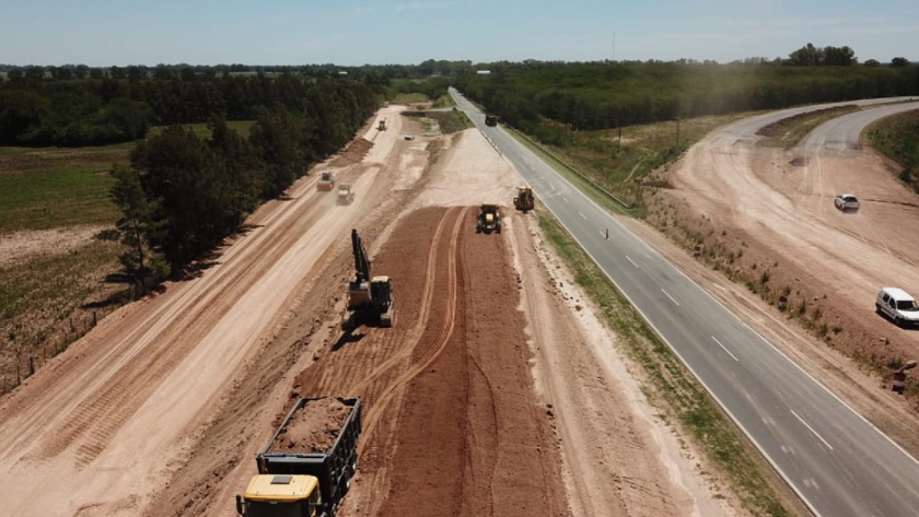 Gustavo Arrieta supervisó el avance de la Autopista Pilar-Pergamino