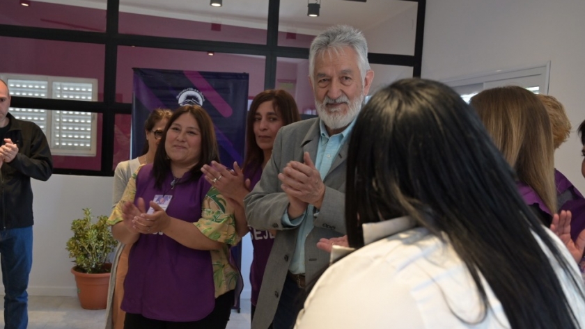 En Villa de la Quebrada, el gobernador abrió una nueva oficina de atención y contención a las víctimas de violencia