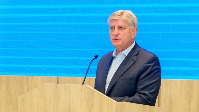 Ziliotto reclama distribución automática de fondos y anuncia adelantos para aguinaldos en La Pampa