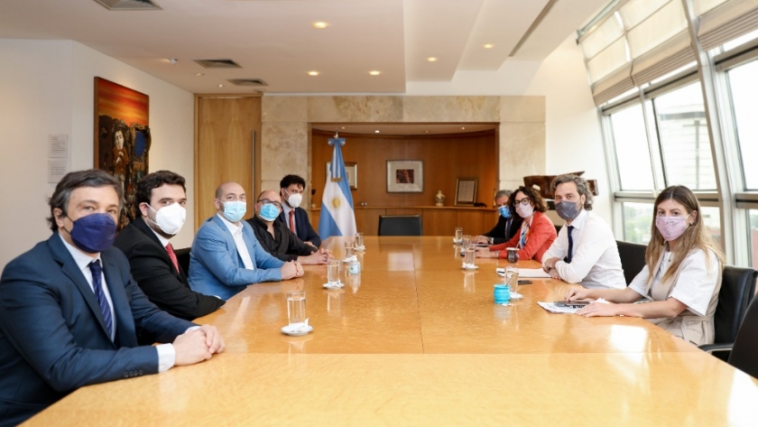 El canciller Cafiero recibió a representantes de empresas startups