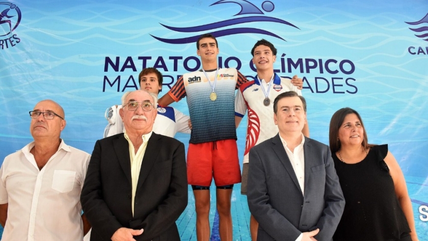 Zamora participó de la apertura oficial del Campeonato República de Natación para Juveniles