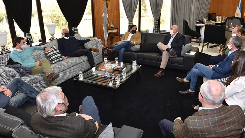 El gobernador Sáenz recibió a representantes del sector turístico, hotelero y gastronómico de Salta