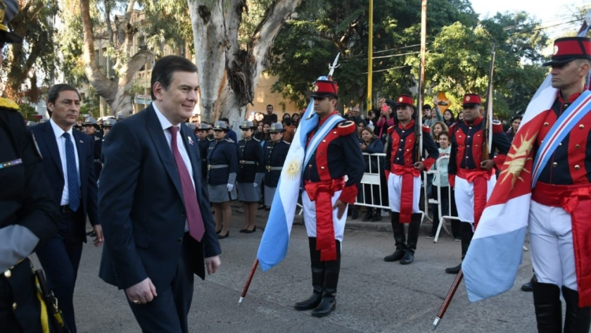 Emotiva ceremonia por los 203 años de la Autonomía Provincial
