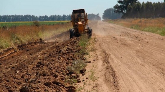 Asfalto de caminos: acuerdo entre Gobierno y productores rurales