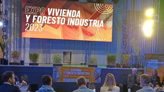 Se reunió la Mesa Forestal en la Expo Vivienda y Foresto-industria 2023 de Concordia