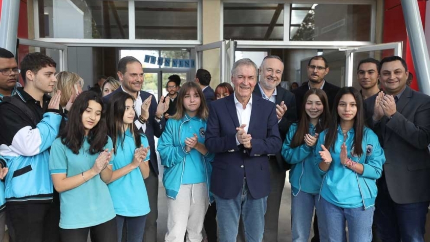 Villa María: Schiaretti inauguró una escuela ProA