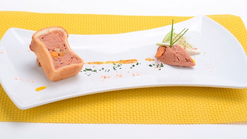 Paté de carne de vizcacha en masa
